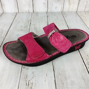 Alegria Karmen Womens Full Rocker Sandals Size 9 Pink Leather 39 EU Snakeskin